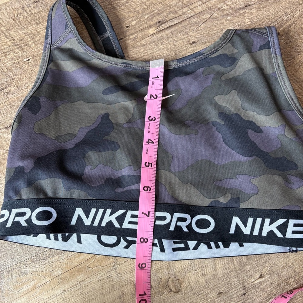 Nike Pro Swoosh Camo Print Sports Bra - Picture 5 of 8